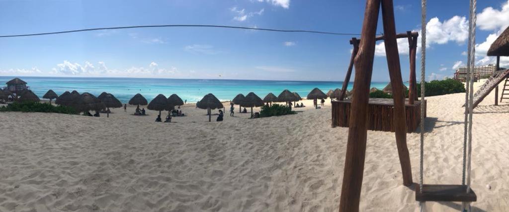 777 Lenderman Hostal 777 Cancún Esterno foto