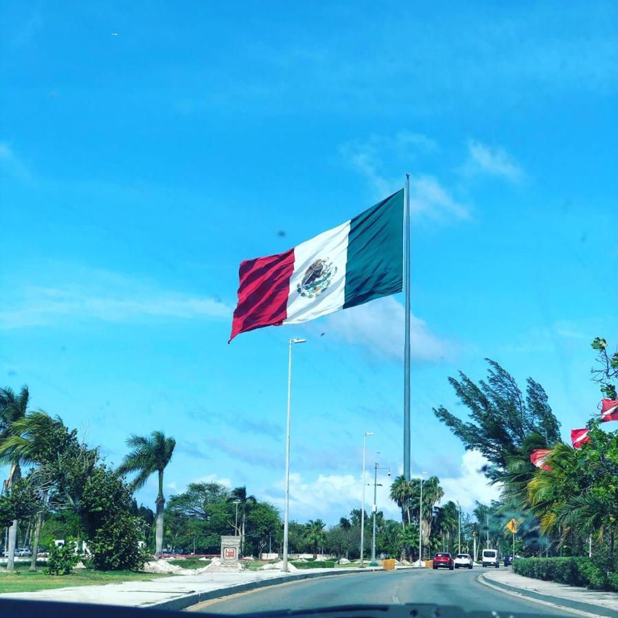 777 Lenderman Hostal 777 Cancún Esterno foto