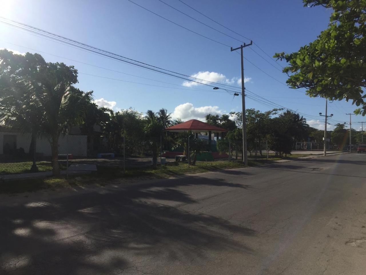 777 Lenderman Hostal 777 Cancún Esterno foto